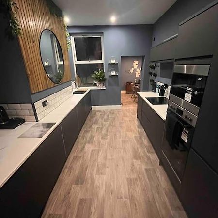 קולווין ביי Modern 5 Bedroom Terraced Luxurious House מראה חיצוני תמונה